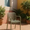 silla exterior verde con brazos