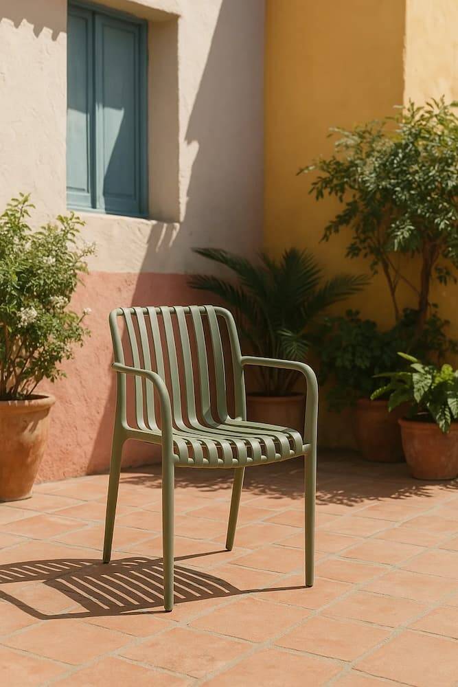silla exterior verde con brazos